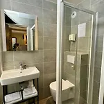 Pratic Hotel