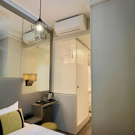 Hotel Pratic Parigi