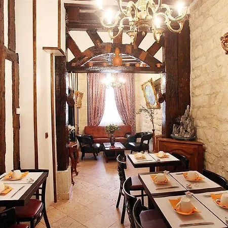 Pratic Hotel